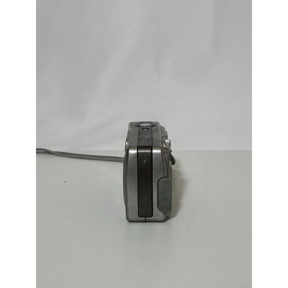 Samsung Digimax 430 digital camera For Parts Only